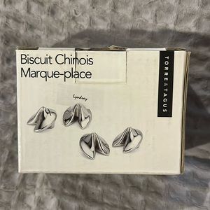 Place card holders -nickel plated brass. 4 per package. 2 packages available.